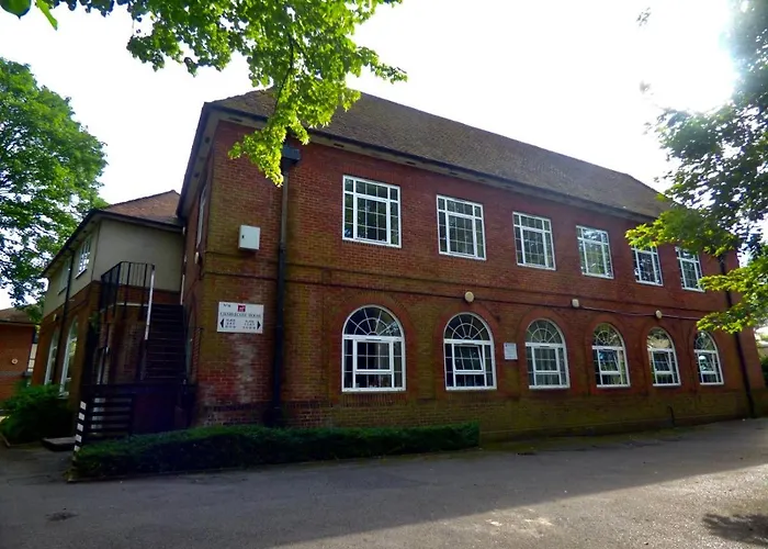 4 Single Beds Or 2 Doubles - Free Parking Spaces - Smart Tv\'S - City Centre Spacious Flat
